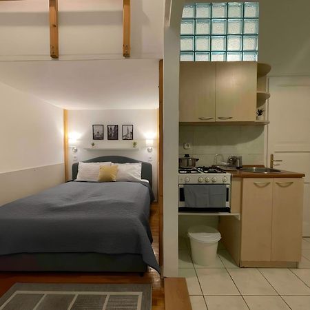 R172 Elitehost Raday Studio Apartment Budapest Luaran gambar