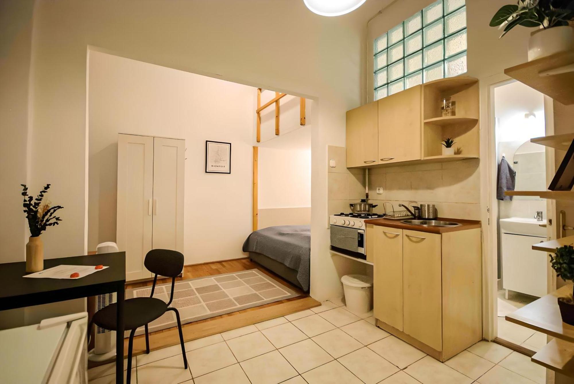R172 Elitehost Raday Studio Apartment Budapest Luaran gambar